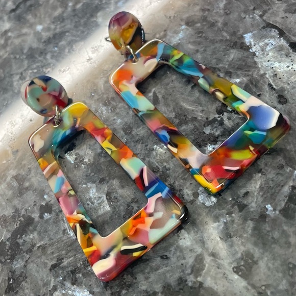 Colorful acrylic earrings - Picture 3 of 5